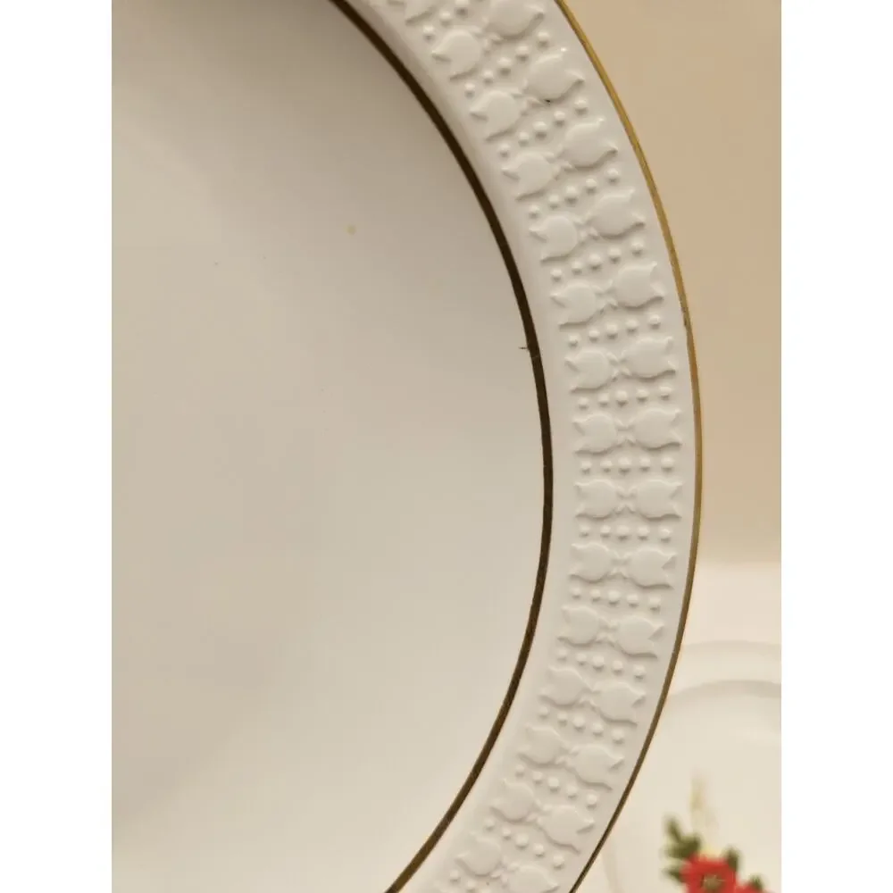 VTG Corning Centura Poinsettia MCM Christmas Salad Plates Set Of Two! RARE!
